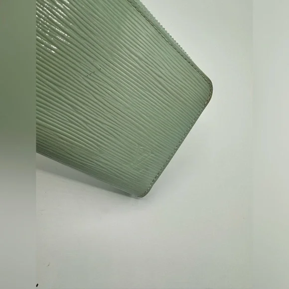 Louis Vuitton Epi Electric Zippy Wallet Amande